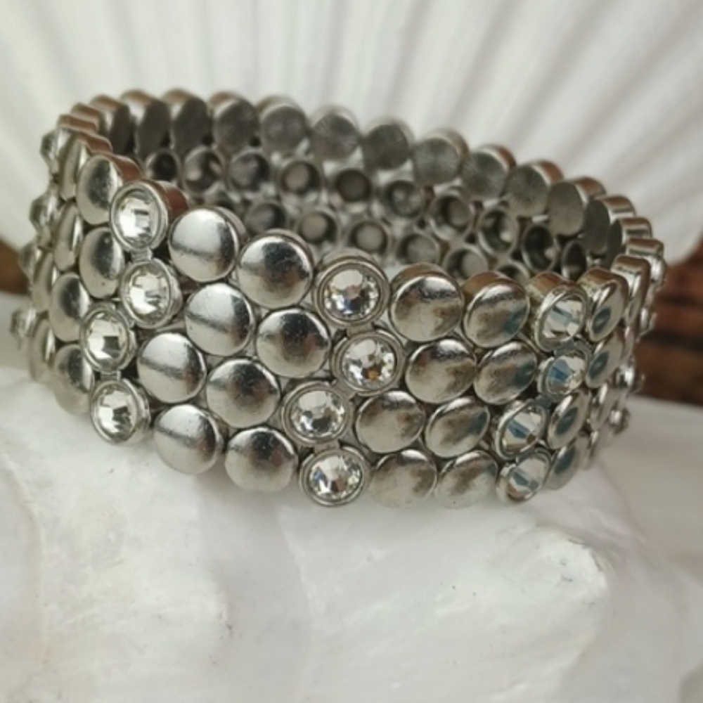 Silver Tone & Chrystal Like Stone Monochrome Stretch Bracelet NWOT